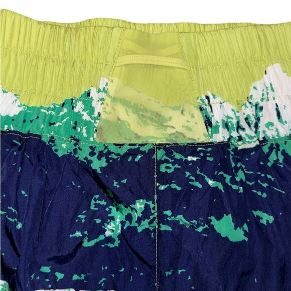 FREE PEOPLE MOVEMENT THE WAY HOME SHORTS IN SIZE SMALL THEY ARE BRAND NEW NWOT - Picture 4 of 5